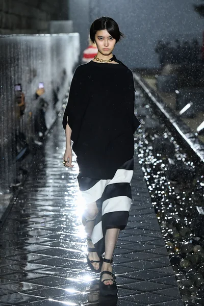 Look 13